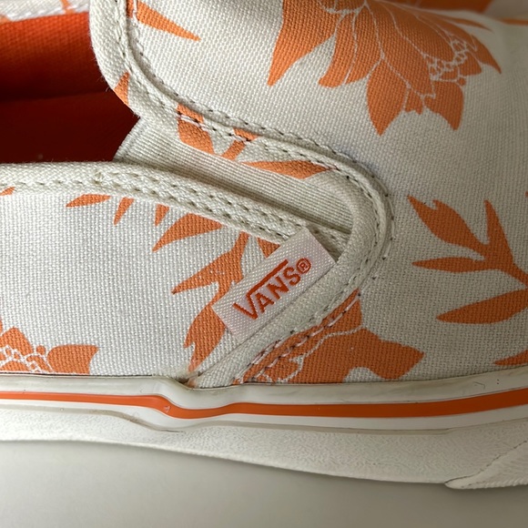 VANS•CLASSIC SLIP ON•ISLAND FLOWERS•ULTRA CUSH•WOMENS 10 / MENS 8.5 - Picture 3 of 8